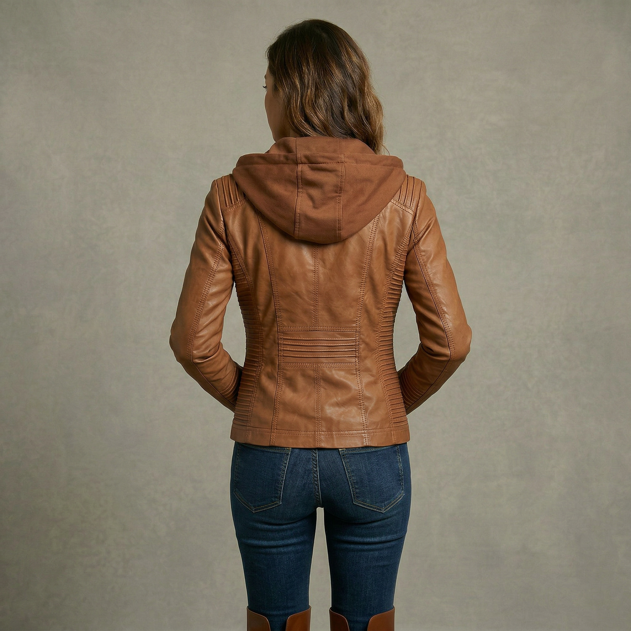 Giubbotto Pelle Donna con Cappuccio: Comfort e Stile per Ogni Occasione 3