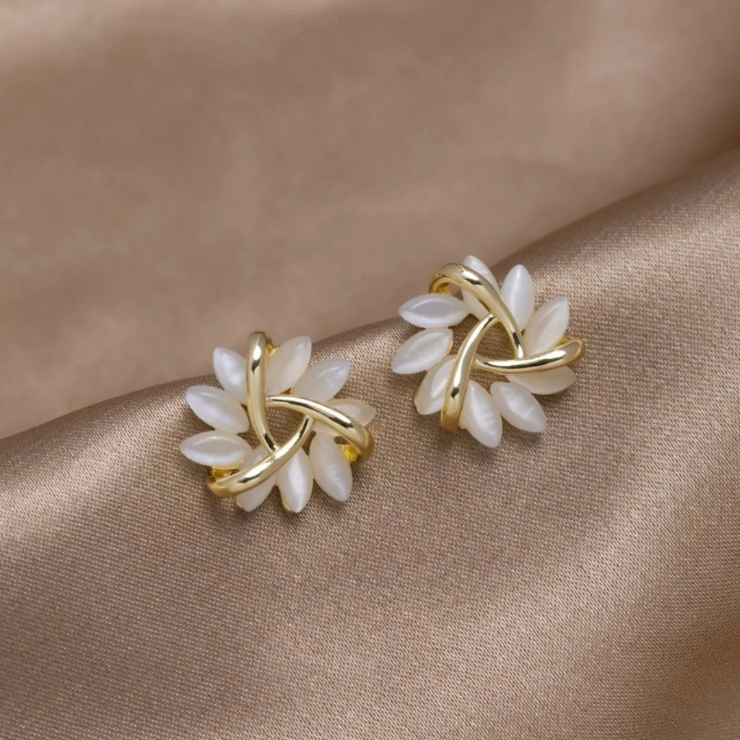 Orecchini Donna Oro con Fiore Opale: Eleganza Unica per Ogni Occasione 1