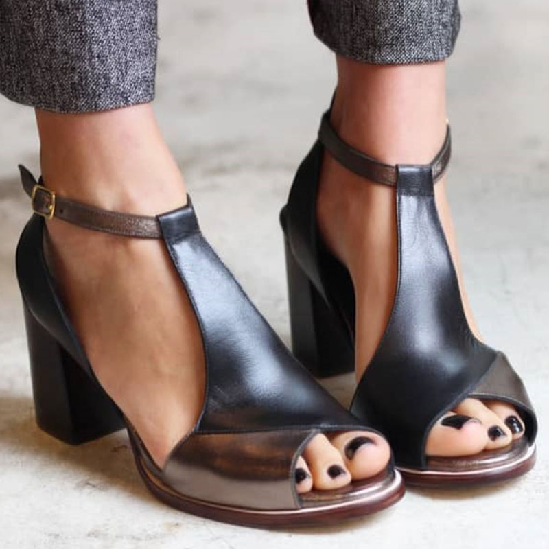 Sandali Peep-Toe Patchwork Neri: Comfort e Stile per Ogni Occasione 0