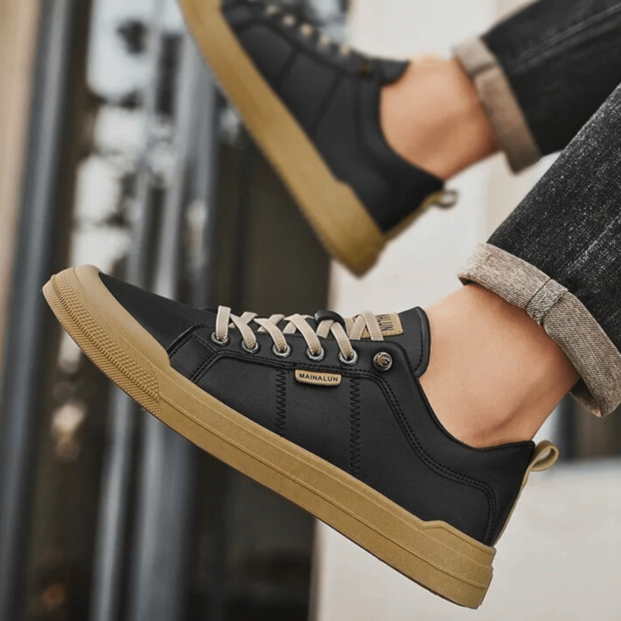 Enzo – Sneaker Uomo in Pelle Bianca con Dettagli Camel
